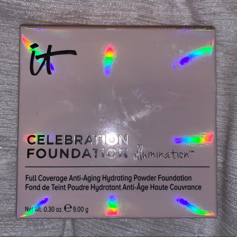 IT Cosmetics Celebration Illumination foundation